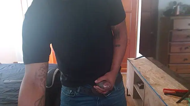 Snapshot of Breadwinnah chatting on February 2026 10:17:02 PM Breadwinnah online show from February 2026 10:17:02 PM