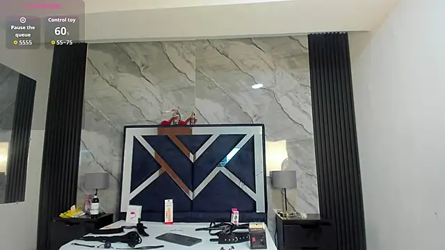 VioletRose as online show from September 2025 07:48:01 PM