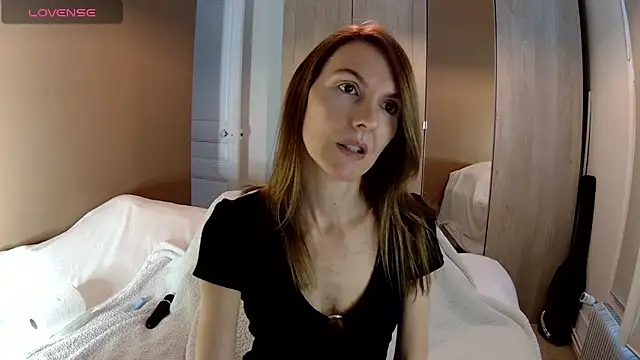 Snapshot of fanny_posy chatting on June 2026 11:43:02 AM fanny posy online show from June 2026 11:43:02 AM