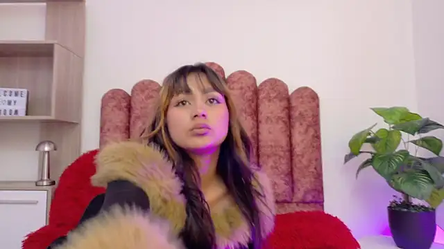 Snapshot of Conejita_420 chatting on November 2025 08:18:02 PM Conejita 420 online show from November 2025 08:18:02 PM