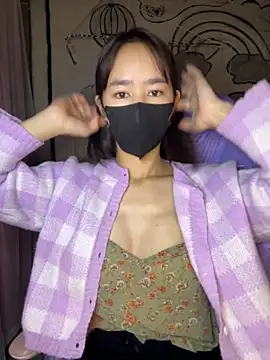 TiNa 04 online show from November 2025 11:41:01 PM