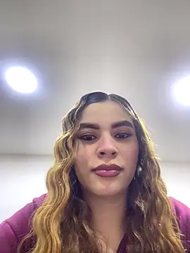 CharlotteBrownn  online show from November 2025 04:00:01 AM