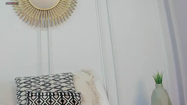 Snapshot of CharlotteBrownn_ chatting on June 2026 02:20:01 AM CharlotteBrownn online show from June 2026 02:20:01 AM