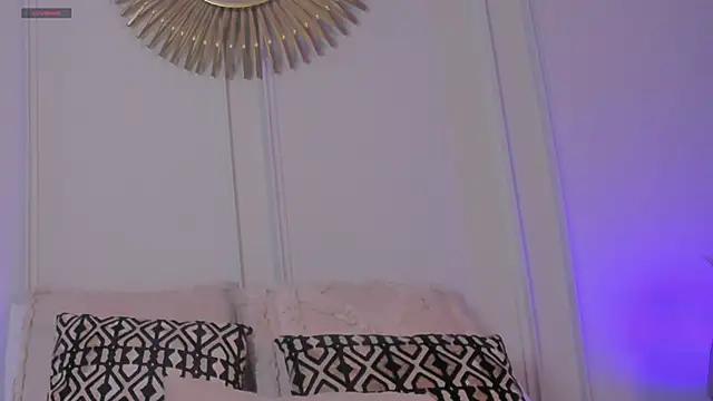 CharlotteBrownn  online show from June 2026 11:16:02 PM