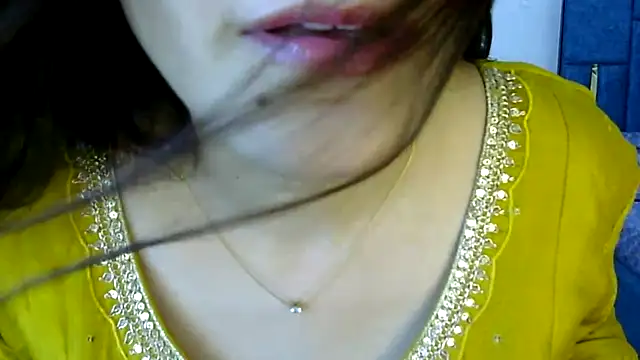 Snapshot of Rumi_cute chatting on July 2026 04:35:02 PM Rumi cute online show from July 2026 04:35:02 PM