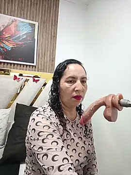 Luna Naughty1 online show from April 2026 07:31:02 PM