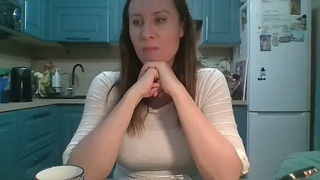 ALICAINWONDERLAND online show from April 2026 06:03:01 PM