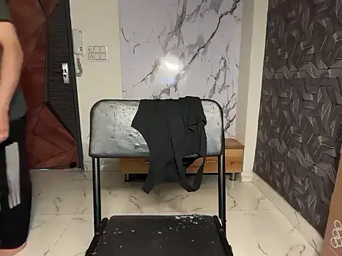 coupleyug online show from March 2026 07:02:02 AM