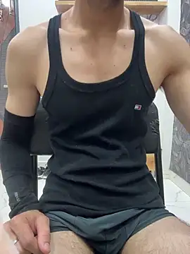 coupleyug online show from April 2026 02:32:01 PM