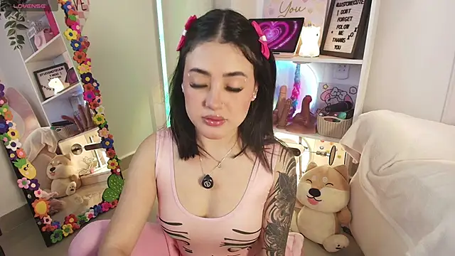 Snapshot of justonecute chatting on April 2026 11:29:02 PM justonecute online show from April 2026 11:29:02 PM