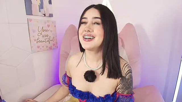Snapshot of justonecute chatting on May 2026 03:04:02 AM justonecute online show from May 2026 03:04:02 AM