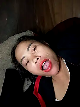 CoMay003 online show from December 2025 09:32:02 PM