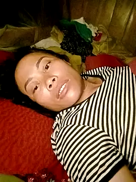 CoMay003 online show from April 2026 09:43:01 PM