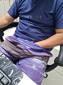 Carloskasado online show from March 2026 03:36:01 AM