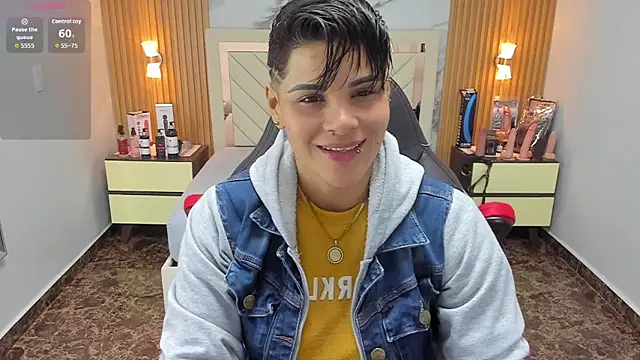 KAROLLJONES1 online show from September 2025 02:38:02 AM