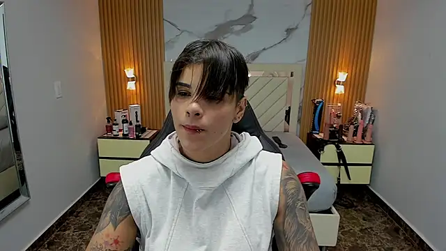 KAROLLJONES1 online show from November 2025 07:25:02 PM