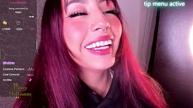 Miss Charlottet online show from October 2025 12:41:02 AM