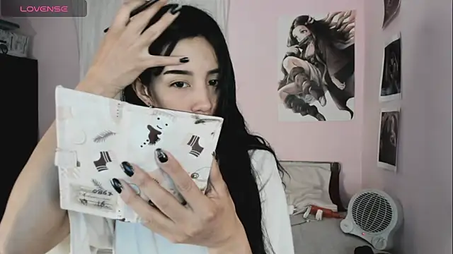 Snapshot of Miss_Charlottet chatting on February 2026 10:39:01 PM Miss Charlottet online show from February 2026 10:39:01 PM