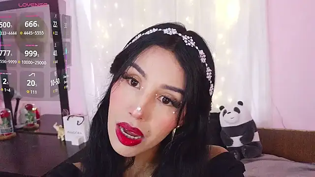 Miss Charlottet online show from April 2026 06:59:02 PM