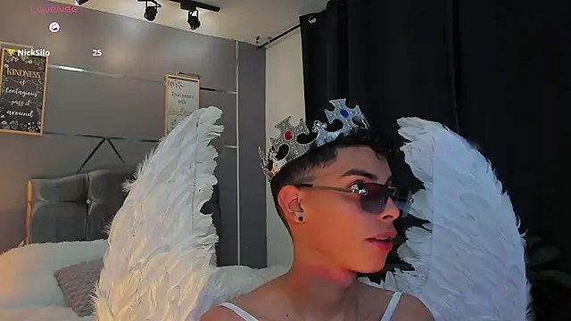 Room 69x online show from October 2025 09:21:02 AM