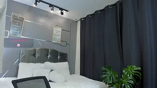 Room 69x online show from November 2025 02:55:01 AM