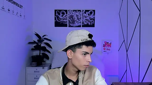 Room 69x online show from November 2025 09:06:01 PM