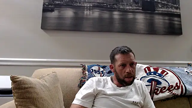 Snapshot of JM71325 chatting on May 2026 03:48:01 AM JM71325 online show from May 2026 03:48:01 AM