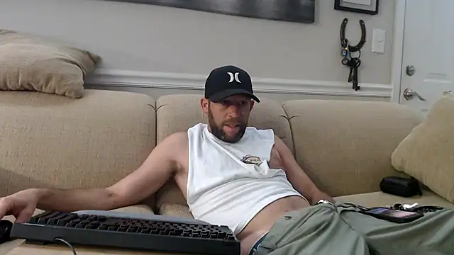 Snapshot of JM71325 chatting on June 2026 11:51:01 PM JM71325 online show from June 2026 11:51:01 PM