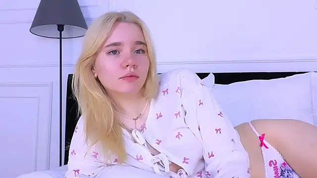 ANNABELLE LU online show from October 2025 02:47:02 AM