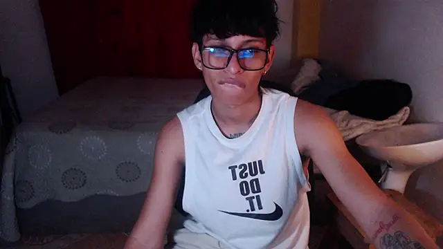 Snapshot of sung_yol chatting on November 2025 09:57:02 PM sung yol online show from November 2025 09:57:02 PM