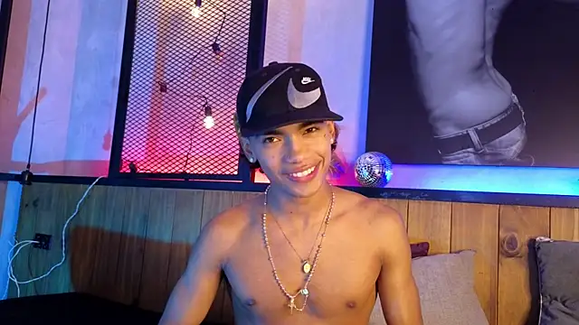 AlanCutee online show from March 2026 11:53:02 PM