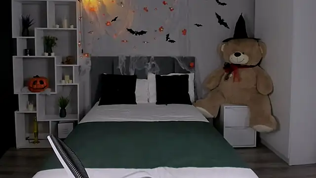 Snapshot of AnoraDark chatting on October 2025 12:44:02 PM AnoraDark online show from October 2025 12:44:02 PM