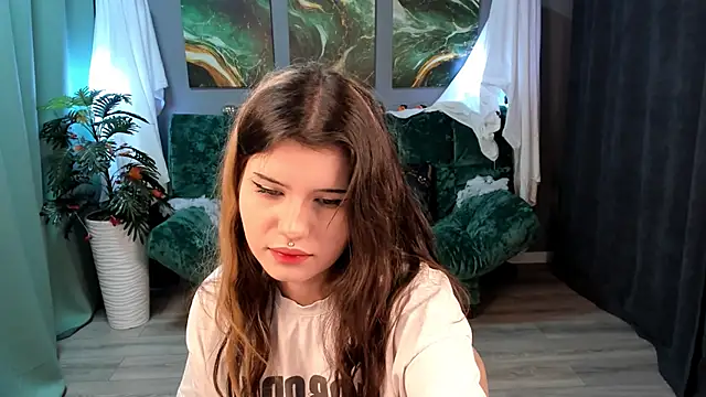 Snapshot of AnoraDark chatting on November 2025 06:30:01 PM AnoraDark online show from November 2025 06:30:01 PM