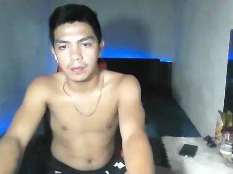 Snapshot of Hunky_paul chatting on April 2026 07:11:01 AM Hunky paul online show from April 2026 07:11:01 AM