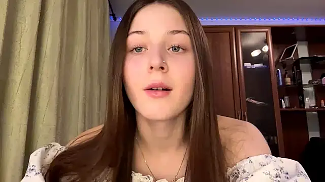 Snapshot of Adel_strongwoman chatting on December 2025 04:14:02 PM Adel strongwoman online show from December 2025 04:14:02 PM