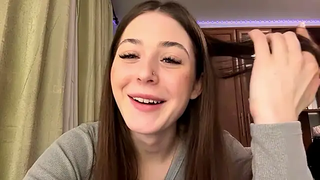 Snapshot of Adel_strongwoman chatting on February 2026 07:17:02 PM Adel strongwoman online show from February 2026 07:17:02 PM