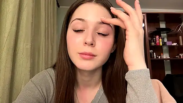 Adel strongwoman online show from March 2026 06:14:02 PM