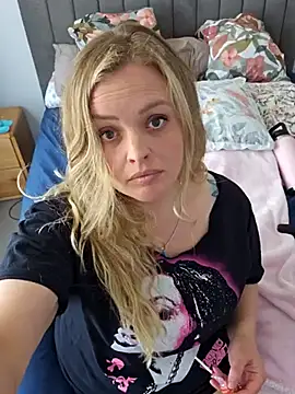 Bridgette03 online show from October 2025 02:22:02 AM