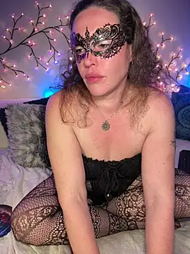 Nadja Noir online show from May 2026 11:12:02 PM
