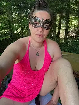 Nadja Noir online show from May 2026 11:15:02 AM