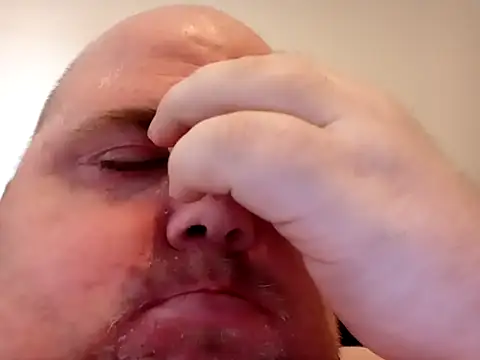 Nigel1121 online show from April 2026 12:22:01 AM