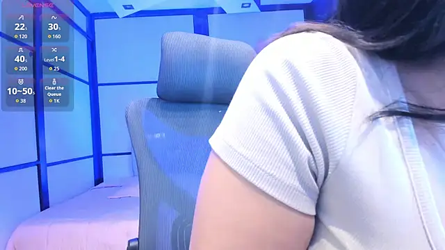 SamaraAnders  online show from April 2026 05:01:02 AM