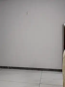 mallu-lover online show from February 2026 01:01:02 PM