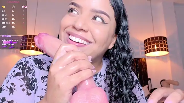 emily perezz online show from February 2026 07:23:02 PM