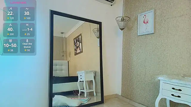 Miladiosa online show from November 2025 12:05:02 PM