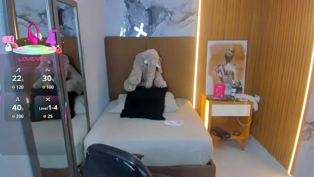 ROSIE MOSS online show from January 2026 07:16:01 PM