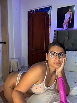 ema zoe online show from November 2025 12:24:01 AM