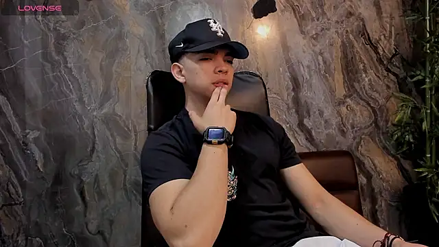 Eryonbradley online show from February 2026 11:25:01 AM