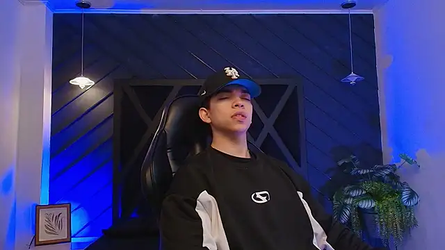 Eryonbradley online show from March 2026 11:27:02 AM