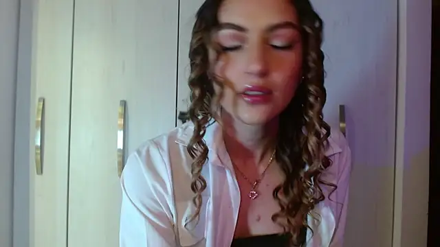 Ayleen m online show from May 2026 11:13:02 PM